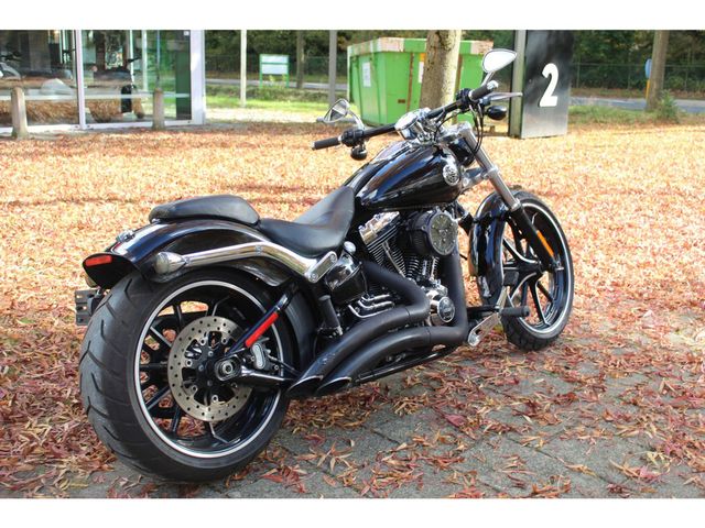 harley-davidson - softail-breakout-114