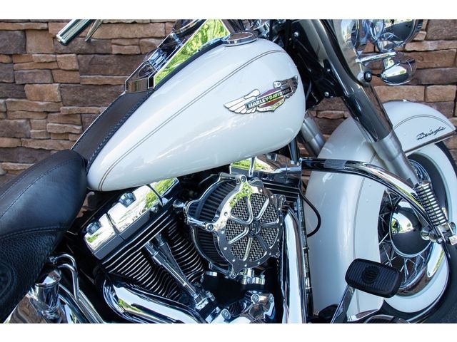 harley-davidson - softail-deluxe-flstn
