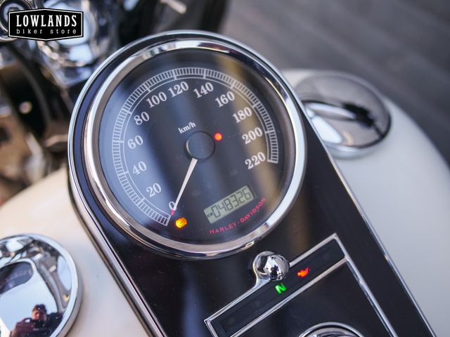 harley-davidson - softail-deluxe-flstn
