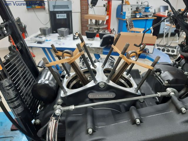 harley-davidson - softail-standard-fxst