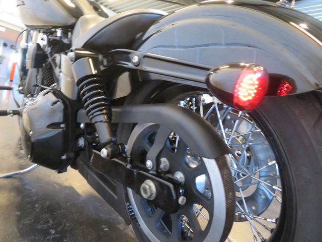 harley-davidson - softail-street-bob
