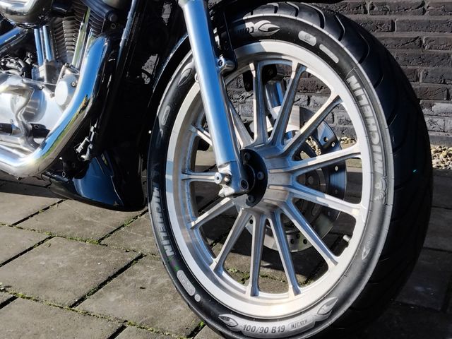 harley-davidson - sportster-xl-883-r