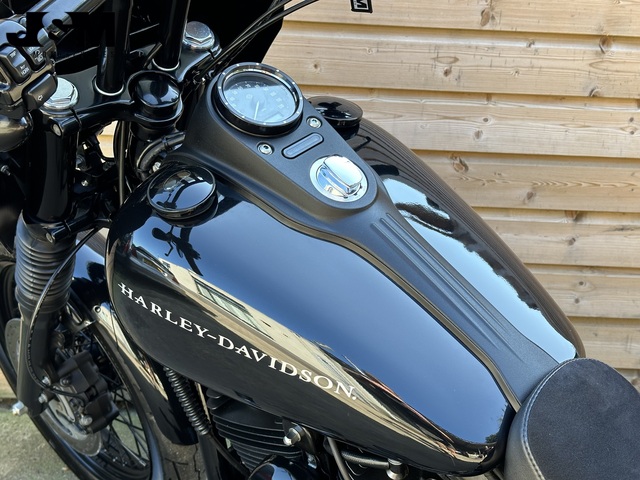 harley-davidson - street-bob-fxdb