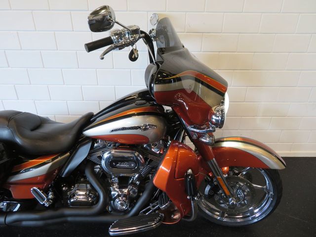 harley-davidson - street-glide-cvo-flhxse