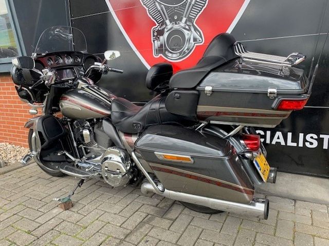 harley-davidson - street-glide-cvo-flhxse