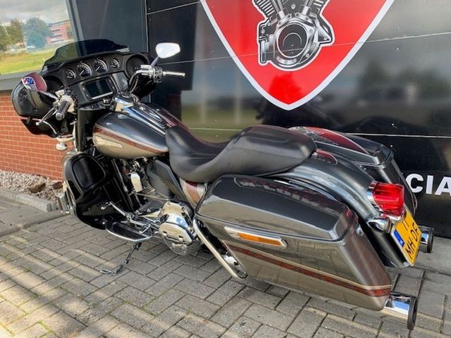 harley-davidson - street-glide-cvo-flhxse