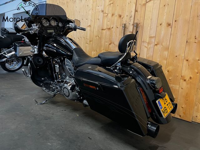 harley-davidson - street-glide-cvo-flhxse