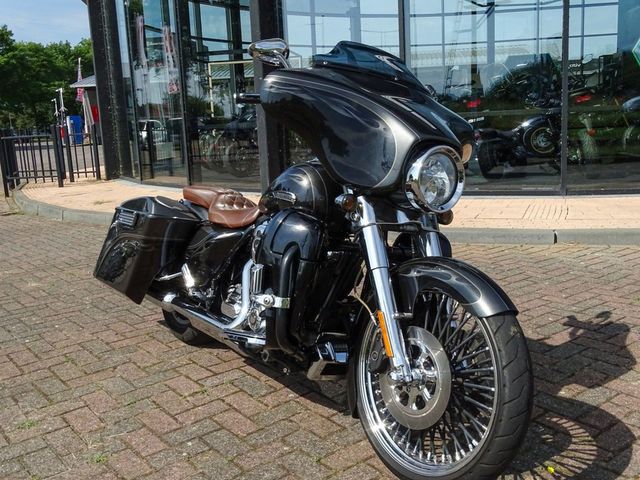 harley-davidson - street-glide-cvo-flhxse