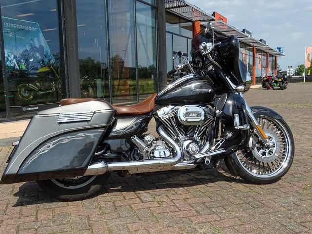 harley-davidson - street-glide-cvo-flhxse