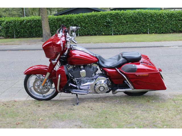 harley-davidson - street-glide-cvo-flhxse