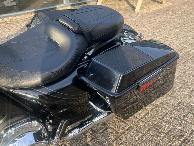 harley-davidson - street-glide-cvo-flhxse