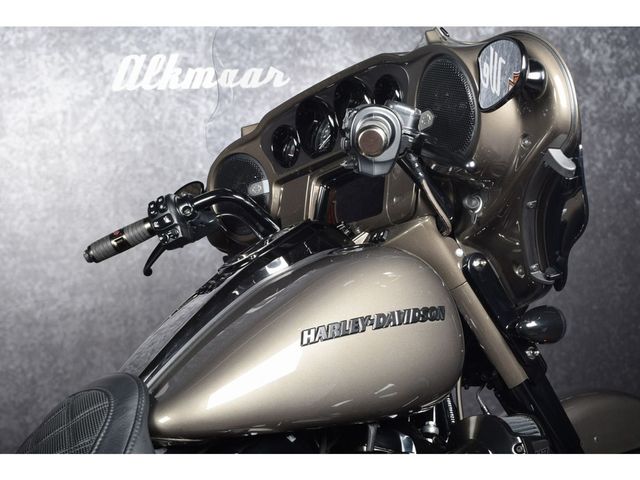 harley-davidson - street-glide-cvo-flhxse