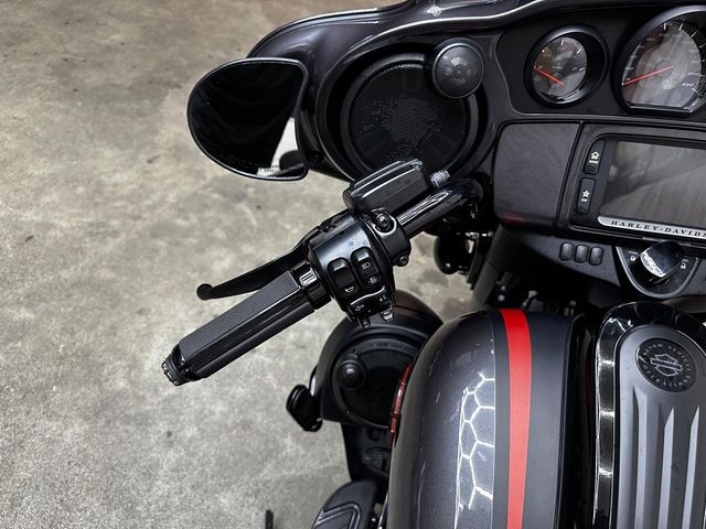 harley-davidson - street-glide-cvo-flhxse