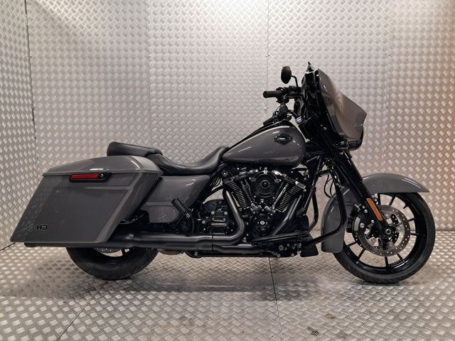 grey street glide