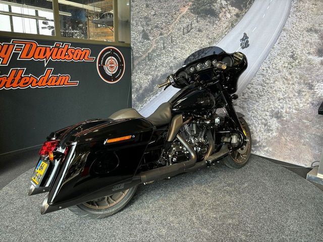 harley-davidson - street-glide-st-flhxst