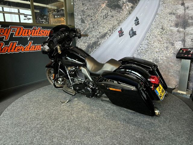 harley-davidson - street-glide-st-flhxst