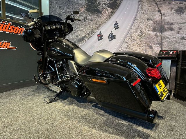 harley-davidson - street-glide-st-flhxst