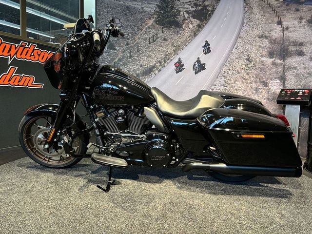 harley-davidson - street-glide-st-flhxst