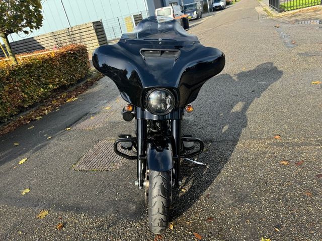 harley-davidson - street-glide-st-flhxst