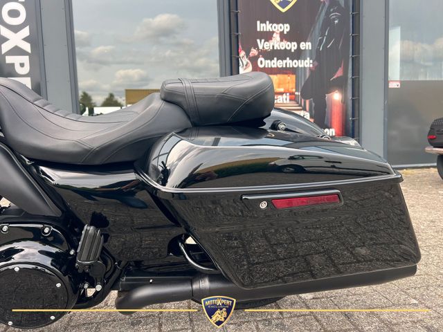 harley-davidson - street-glide-st-flhxst