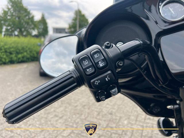 harley-davidson - street-glide-st-flhxst