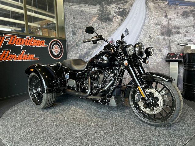 harley-davidson - tri-glide-freewheeler