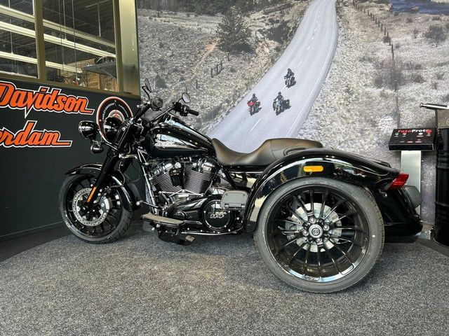 harley-davidson - tri-glide-freewheeler