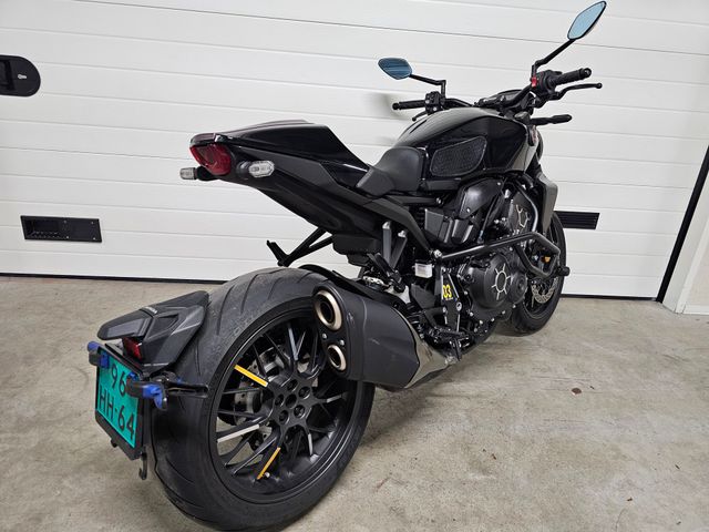 honda - cb-1000-r-black-edition