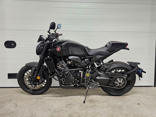 honda - cb-1000-r-black-edition