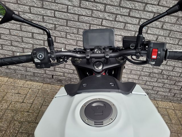 honda - cb-750-hornet