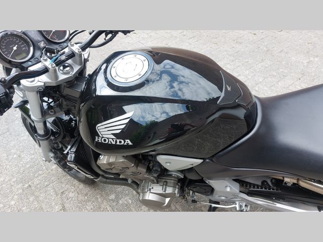 honda - cb-900-f-hornet