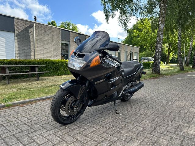honda - cbr-1000-f