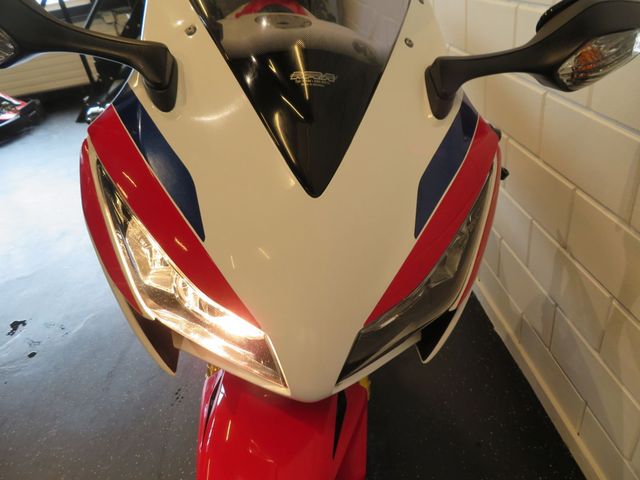 honda - cbr-1000-rr-fireblade