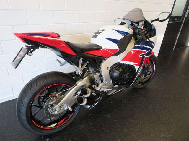 honda - cbr-1000-rr-fireblade