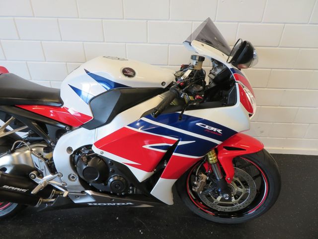 honda - cbr-1000-rr-fireblade