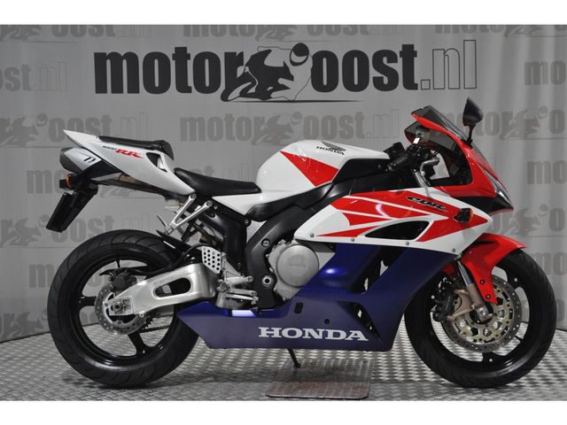 honda - cbr-1000-rr-fireblade