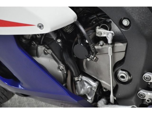 honda - cbr-1000-rr-fireblade