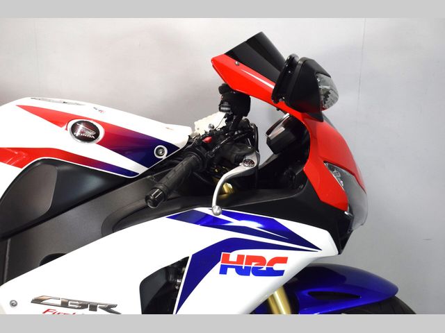 honda - cbr-1000-rr-fireblade