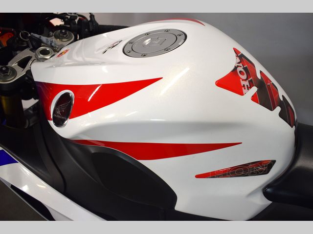 honda - cbr-1000-rr-fireblade