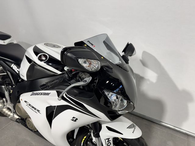 honda - cbr-1000-rr-fireblade