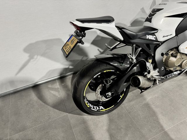 honda - cbr-1000-rr-fireblade