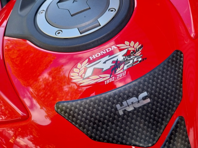 honda - cbr-1000-rr-fireblade