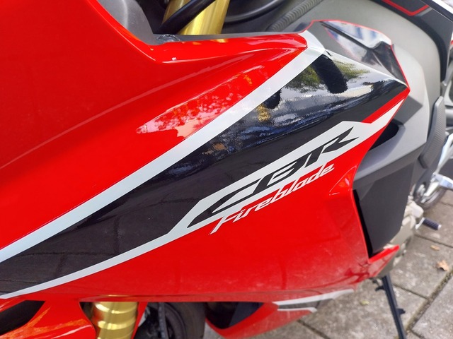 honda - cbr-1000-rr-fireblade