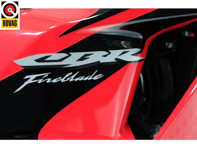 honda - cbr-1000-rr-fireblade