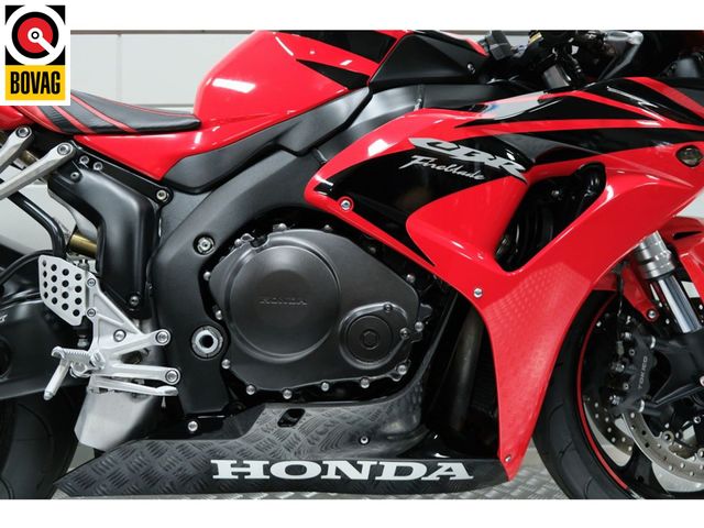 honda - cbr-1000-rr-fireblade