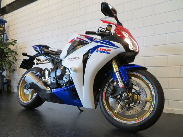 honda - cbr-1000-rr-fireblade