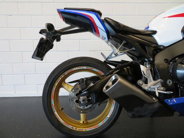 honda - cbr-1000-rr-fireblade