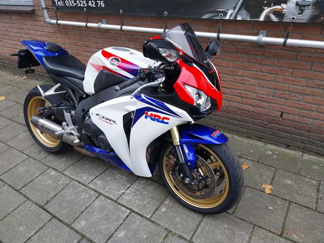 honda - cbr-1000-rr-fireblade