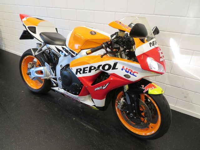 honda - cbr-1000-rr-fireblade