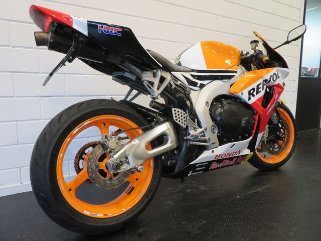 honda - cbr-1000-rr-fireblade